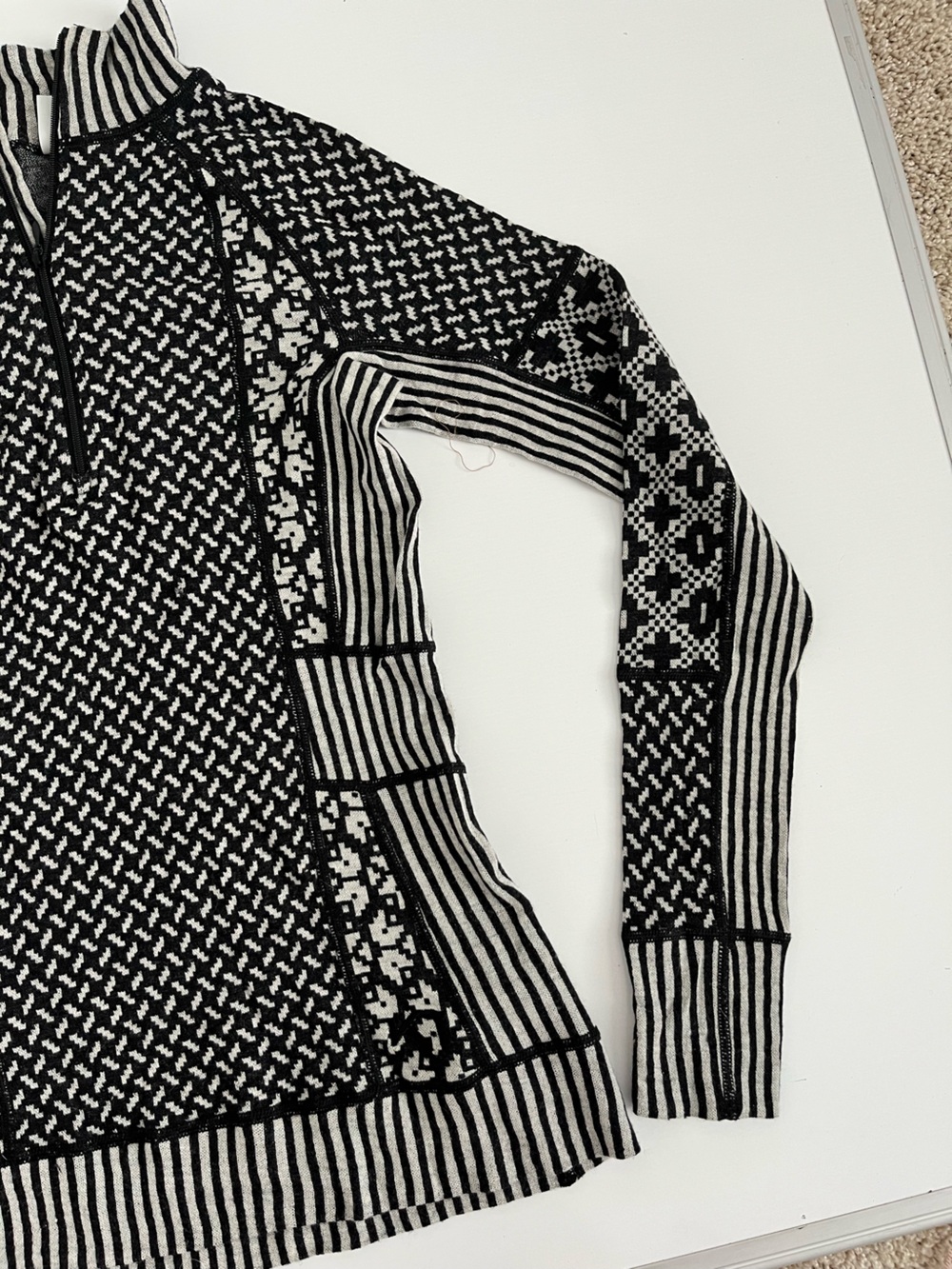 Kari Traa wool Black & White Patterned Half-Zip Cowl base layer Sweater - Picture 4 of 10